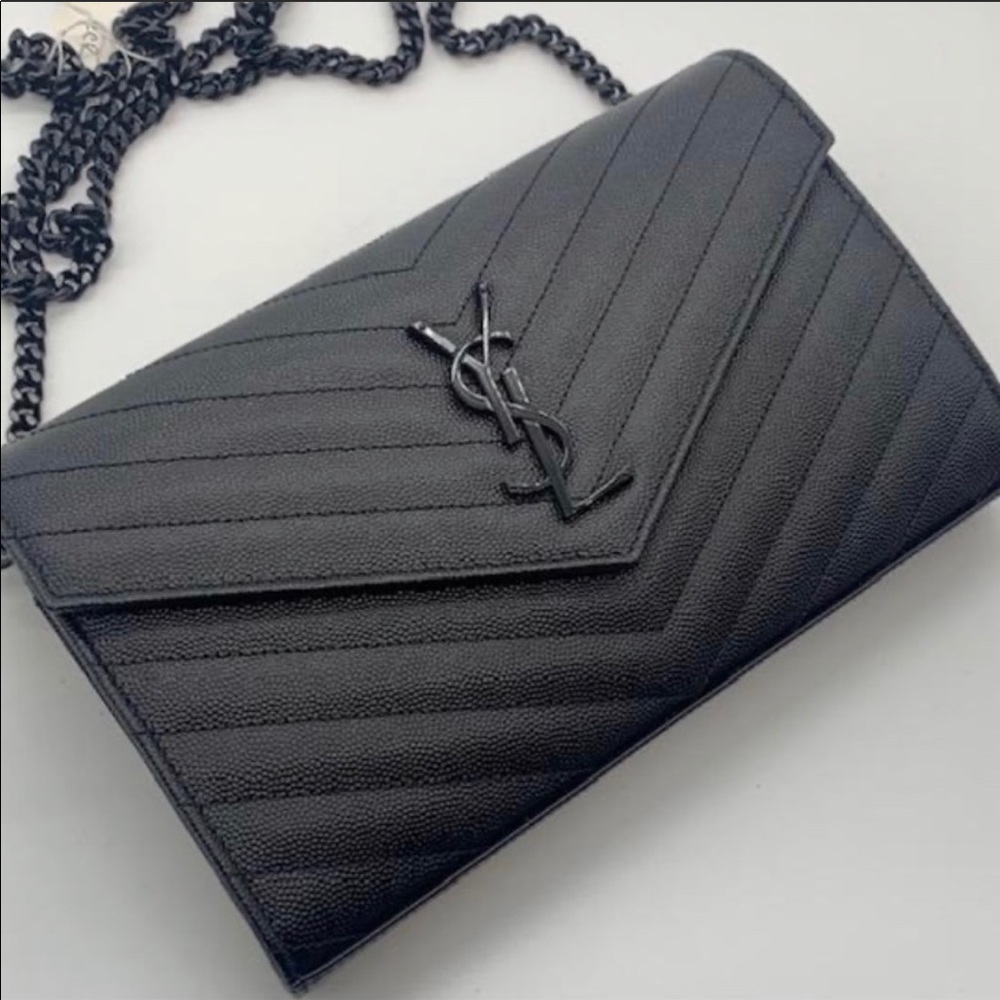 YVES SAINT LAURENT BLACK SHOULDER BAG